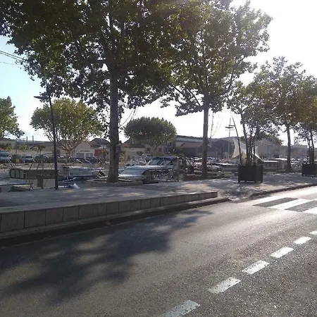 Beaucaire Studio Apartment Beaucaire (Gard)